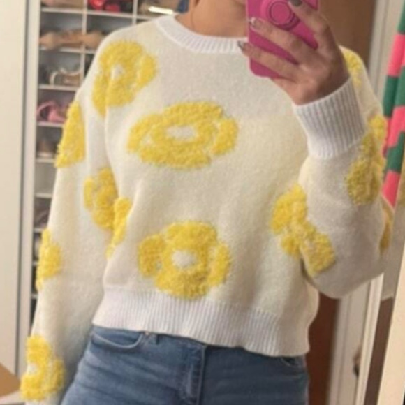 09 Cozy Floral Fuzzy Loose Fit Sweater Top - Picture 2 of 8